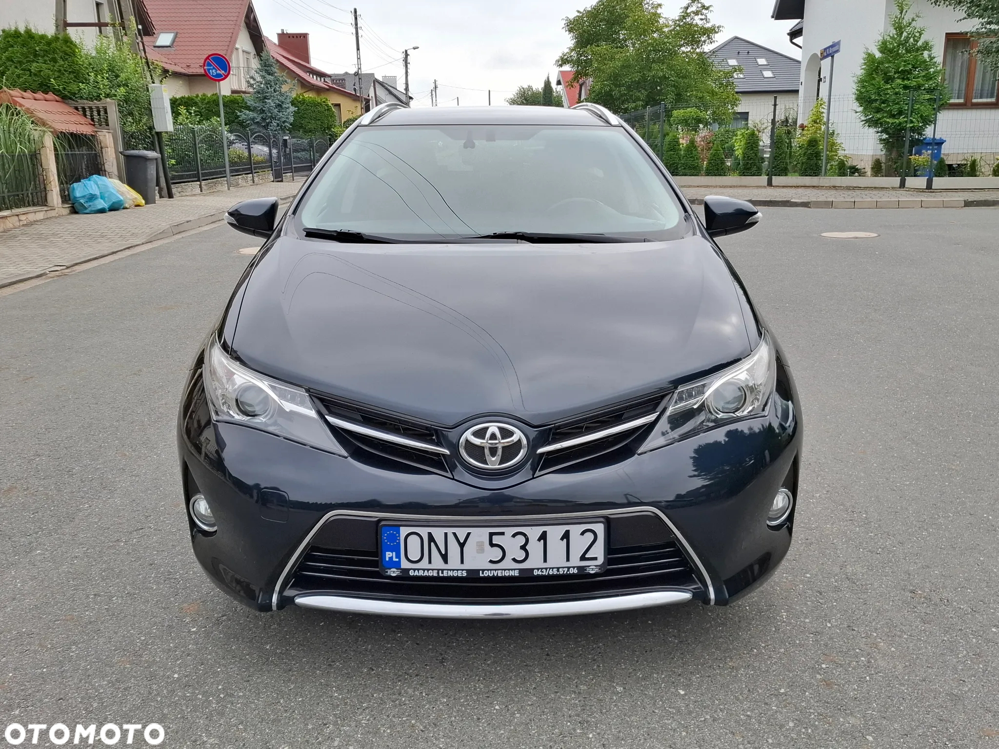 Toyota Auris 2.0 D-4D Touring Sports Life Plus - 10