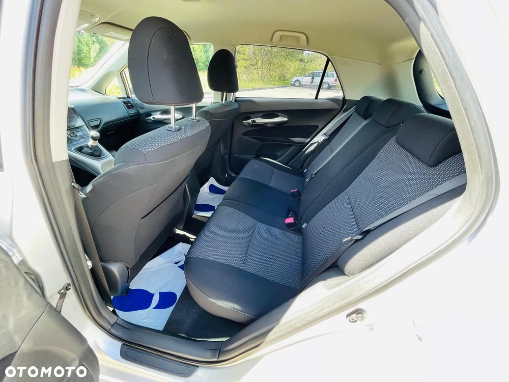 Toyota Auris 1.6 Executive - 11