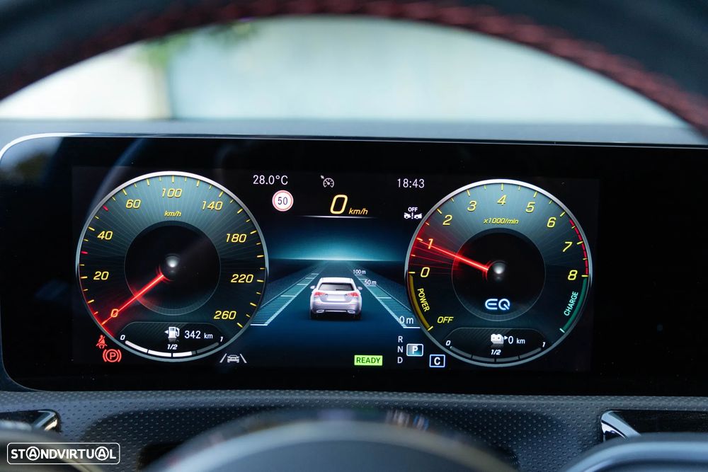 Mercedes-Benz CLA 250 e Shooting Brake AMG Line - 19