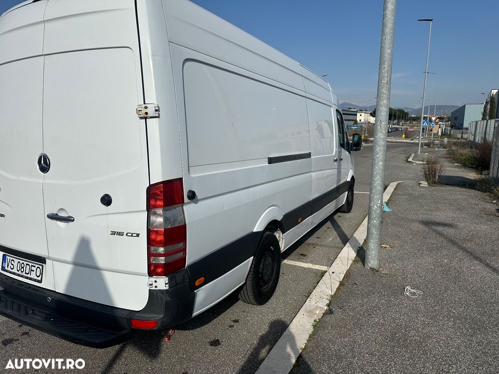 Mercedes-Benz Sprinter - 5