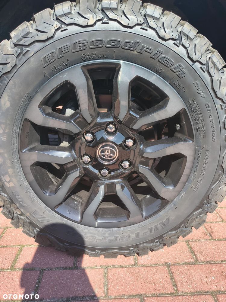 Toyota Hilux 2.8 D-4D Double Cab Invincible 4x4 - 12