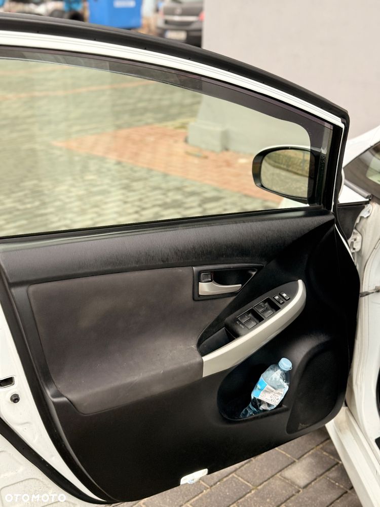 Toyota Prius (Hybrid) Comfort - 18