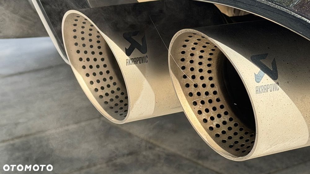 Volkswagen Golf - 23