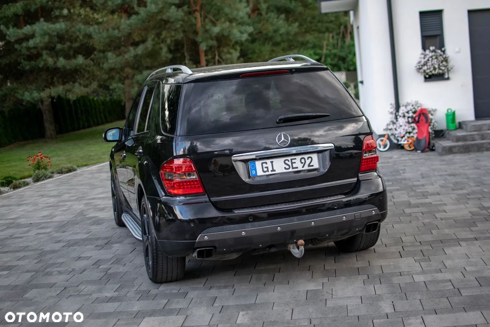 Mercedes-Benz ML - 22