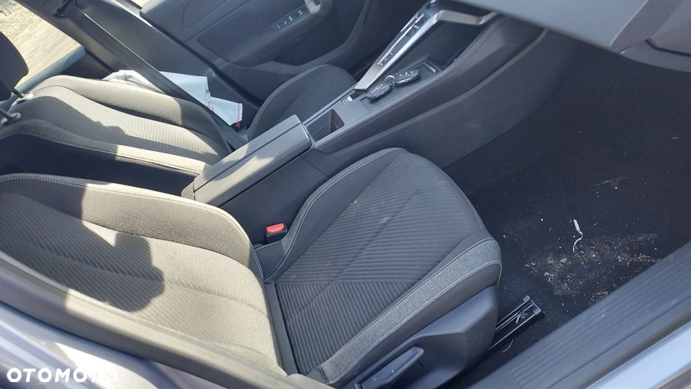 Peugeot 308 PureTech 130 EAT8 Active Pack - 17