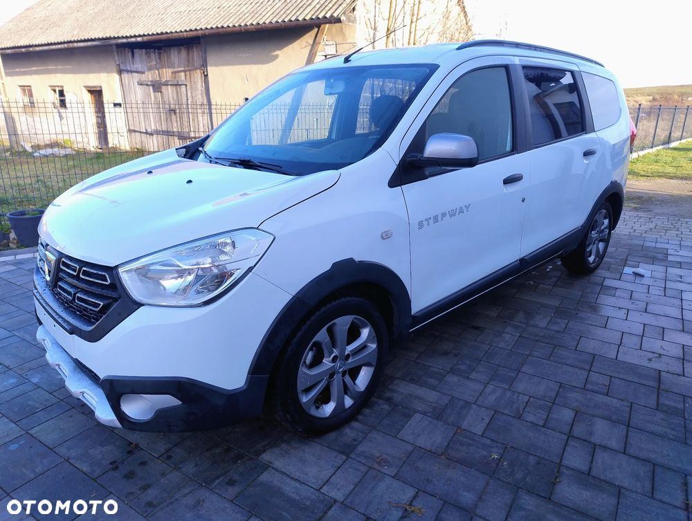 Dacia Lodgy dCi 110 Stepway - 3