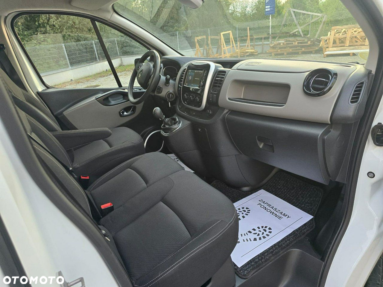 Renault Trafic - 23