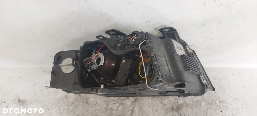 .  PRZOD PRZEDNIA LAMPA LEWA AUDI A4 B6 CABRIO - 6