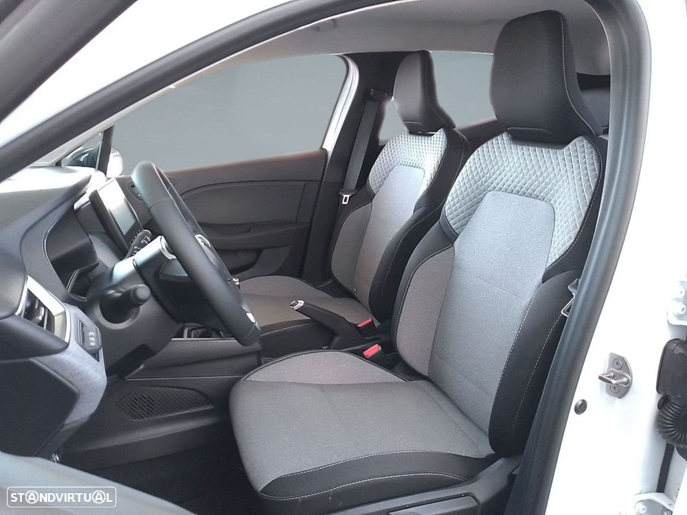 Renault Clio 1.0 TCe Evolution Bi-Fuel - 11