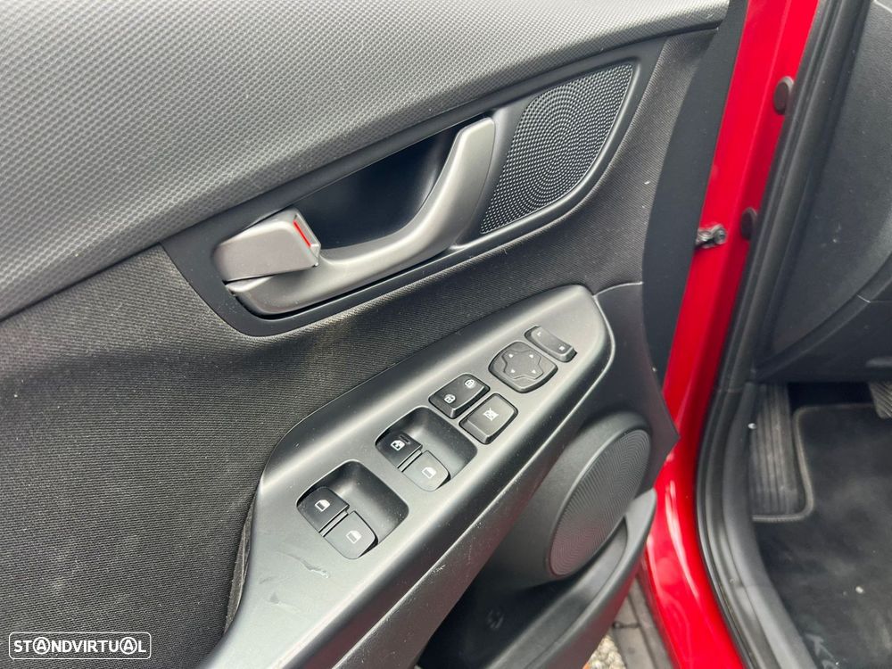 Hyundai Kauai 1.6 CRDi Premium - 32