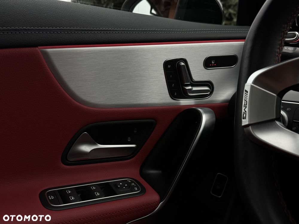 Mercedes-Benz CLA 250 4-Matic Edition 1 7G-DCT - 18