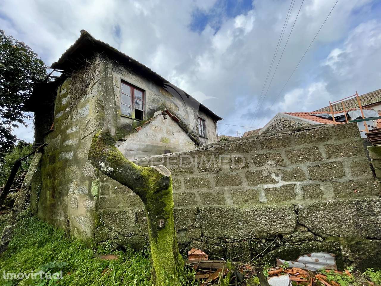 CASA DE CAMPO - PARA RECUPERAÇÃO - LUGAR DE REGUENGO - BOIM - LOUSADA - Grande imagem: 5/23