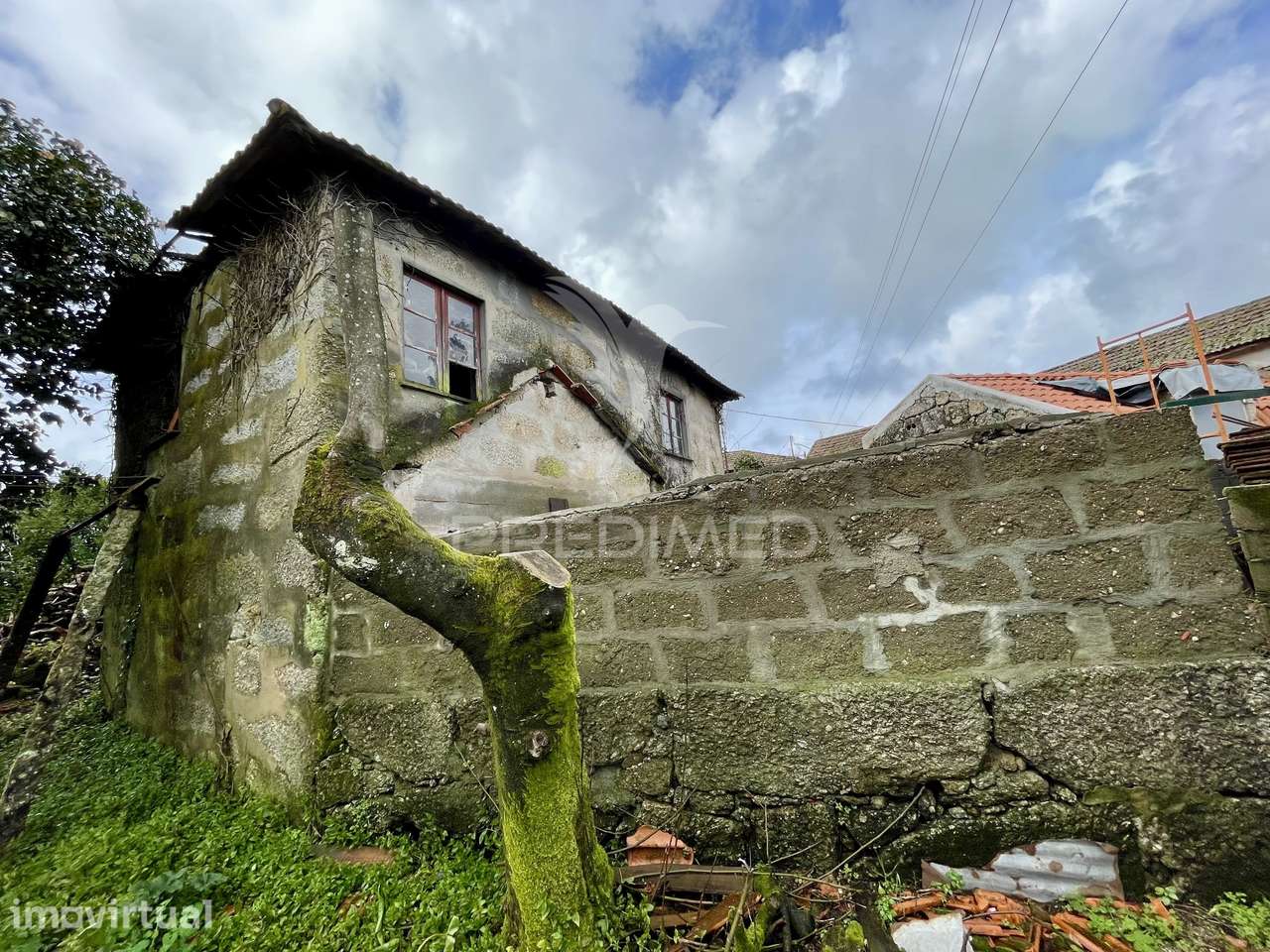 CASA DE CAMPO - PARA RECUPERAÇÃO - LUGAR DE REGUENGO - BOIM - LOUSADA - Grande imagem: 5/24