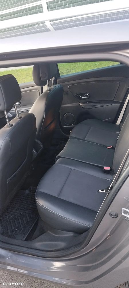 Renault Megane 1.6 dCi Bose - 11