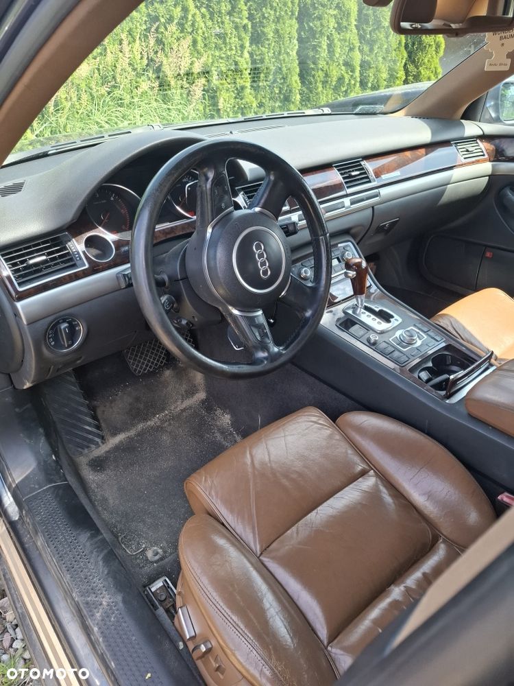 Audi A8 - 7