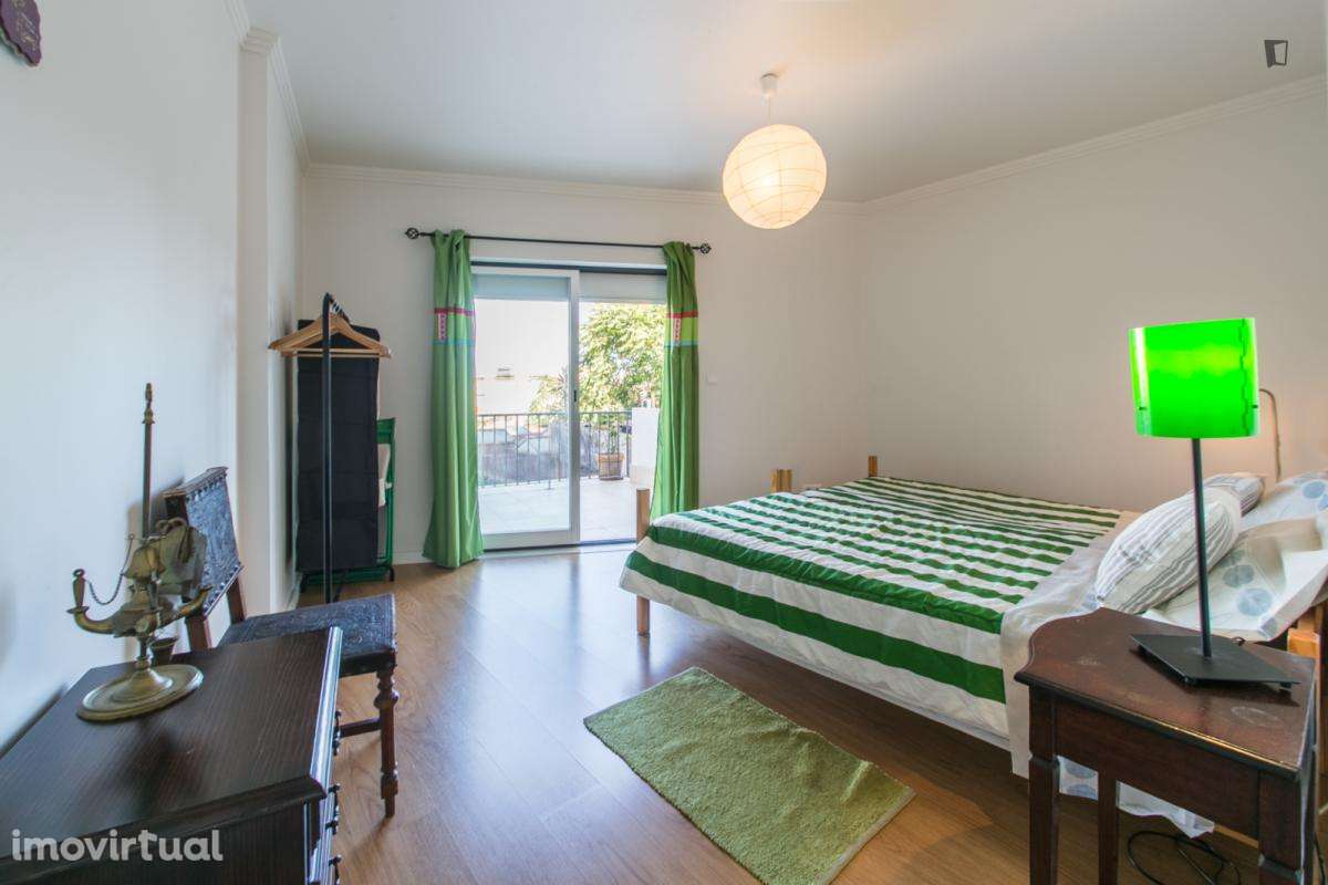 Apartamento com 1 quartos - localizado em Graça Lisbon - Grande imagem: 2/10