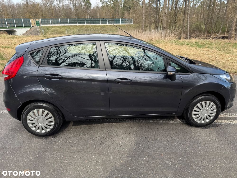 Ford Fiesta - 7