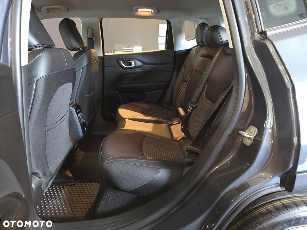 Jeep Compass - 9