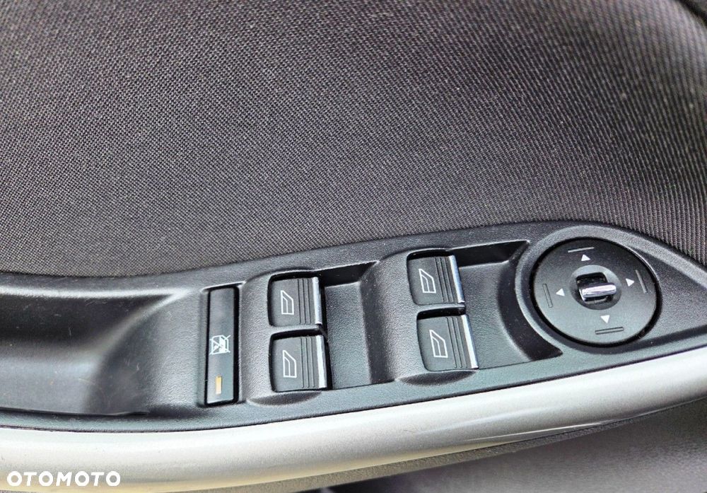 Ford Focus - 11
