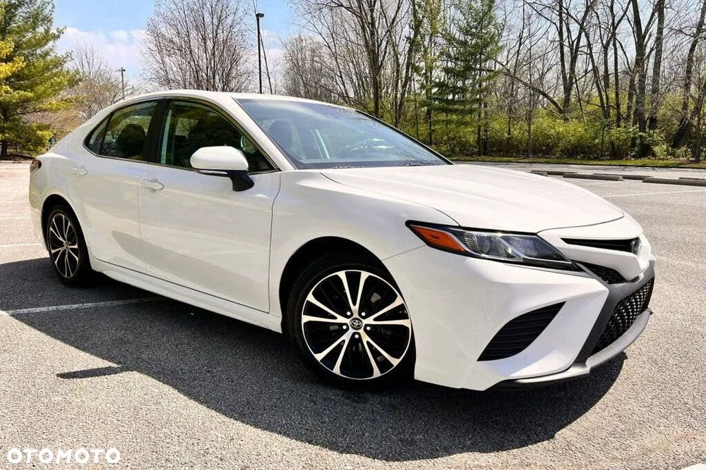 Toyota Camry 2.5 LE - 2