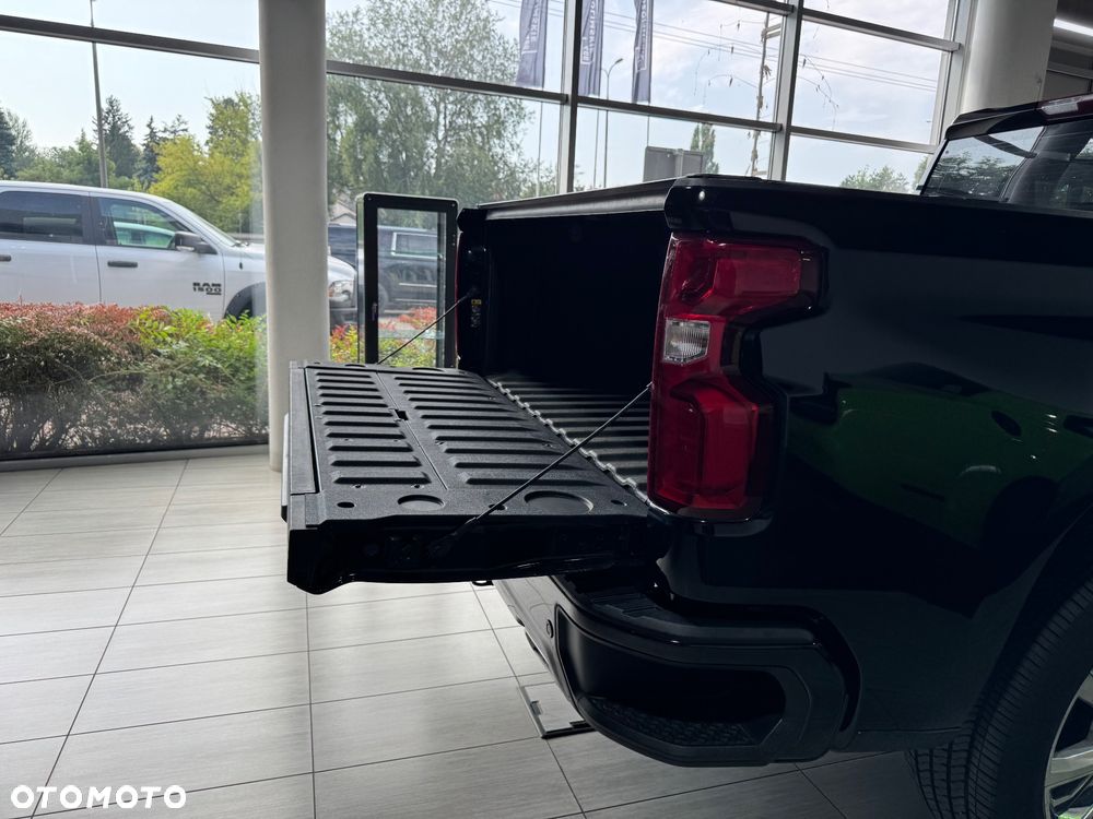 Chevrolet Silverado - 18