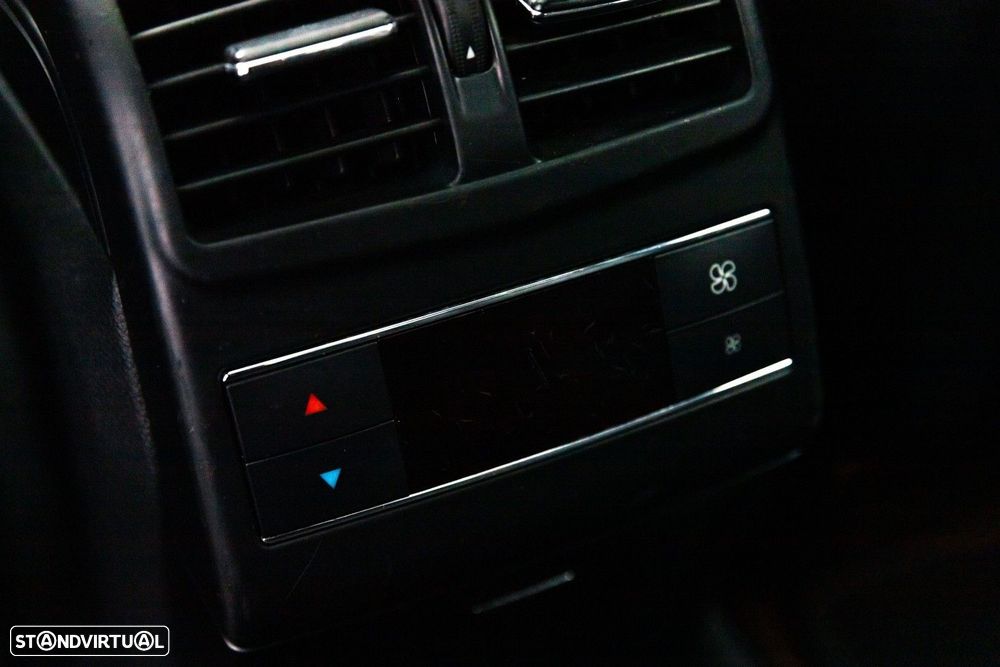 Mercedes-Benz E 250 BlueTEC Avantgarde Auto - 41