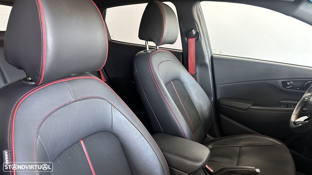 Hyundai Kauai 1.0 T-GDi Pele/Tecido Vermelho - 12