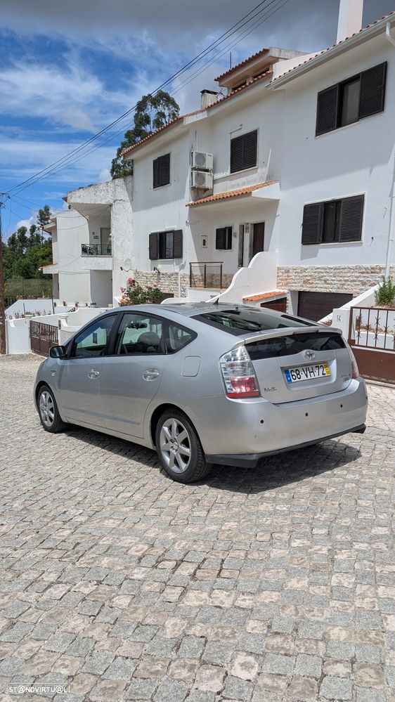 Toyota Prius 1.5 VVT-i Híbrido - 3