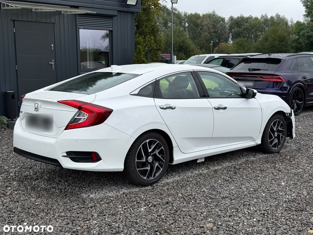Honda Civic 1.5 T Elegance CVT - 11