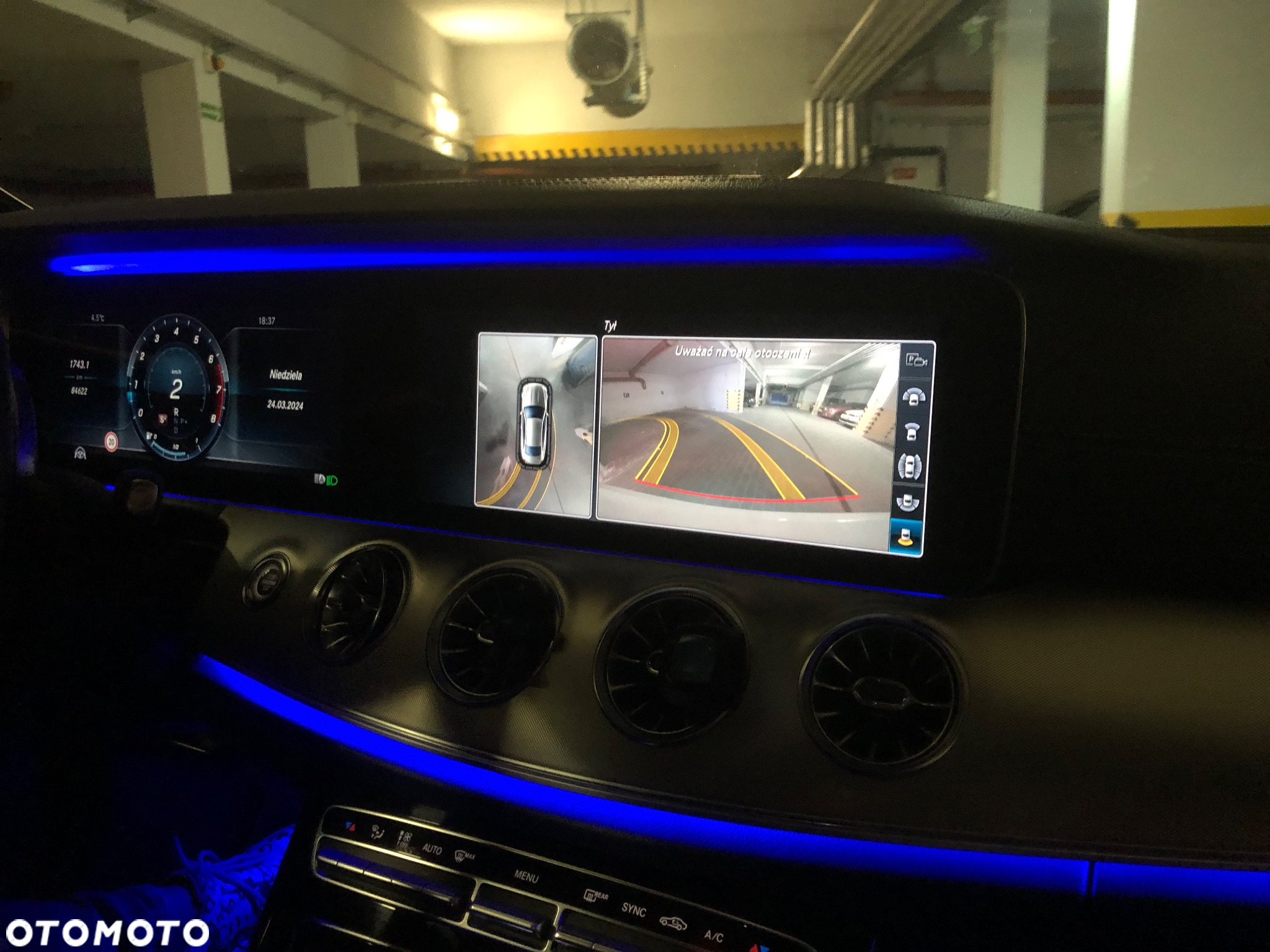 Mercedes-Benz Klasa E 200 Coupe 9G-TRONIC - 37