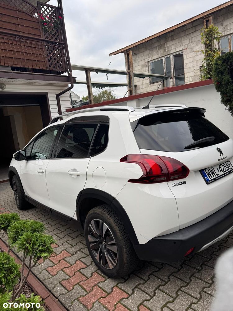 Peugeot 2008 1.2 Pure Tech Allure S&S - 3