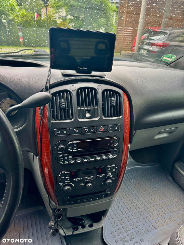 Chrysler Grand Voyager - 10