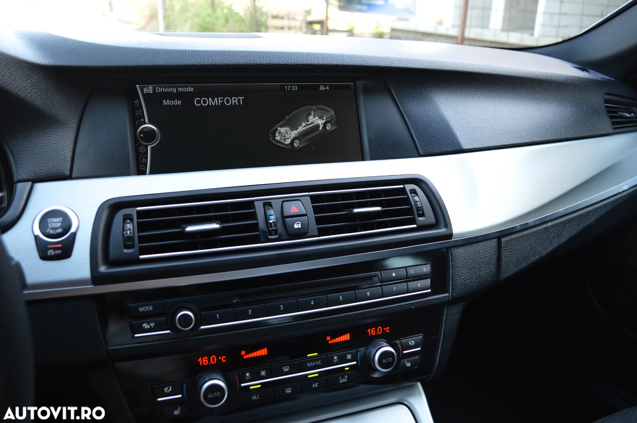 BMW Seria 5 525d xDrive Sport-Aut. - 23