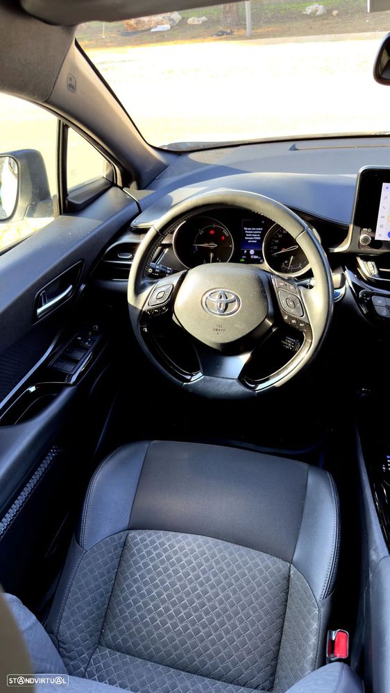 Toyota C-HR 2.0 Hybrid Square Collection - 12