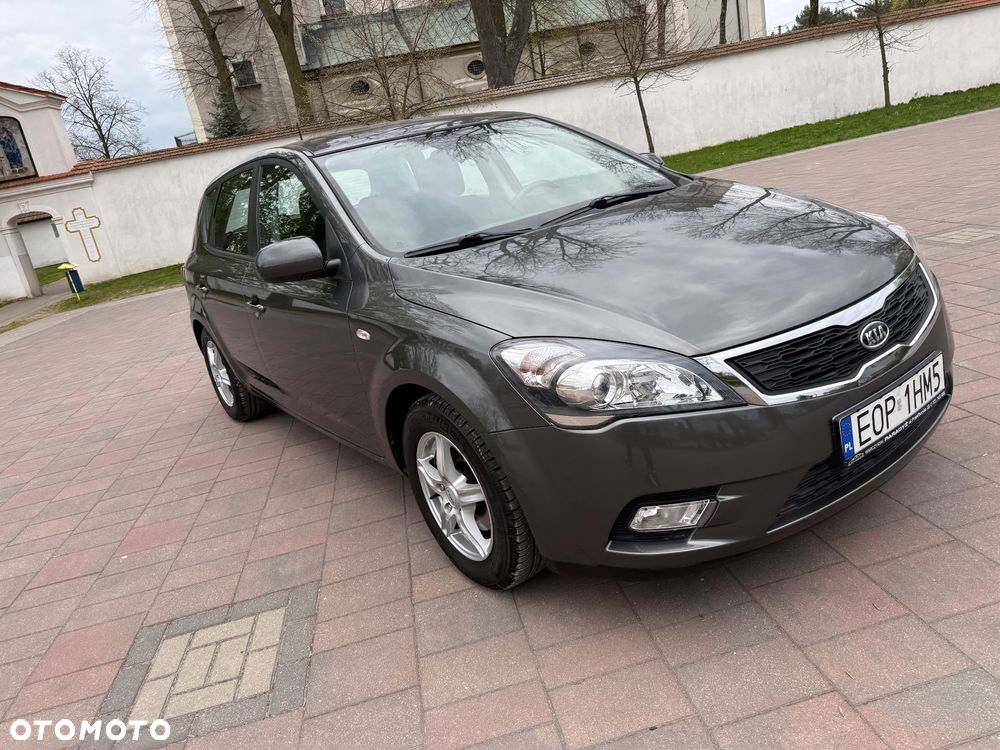 Kia Ceed 1.4 CVVT Attract - 23