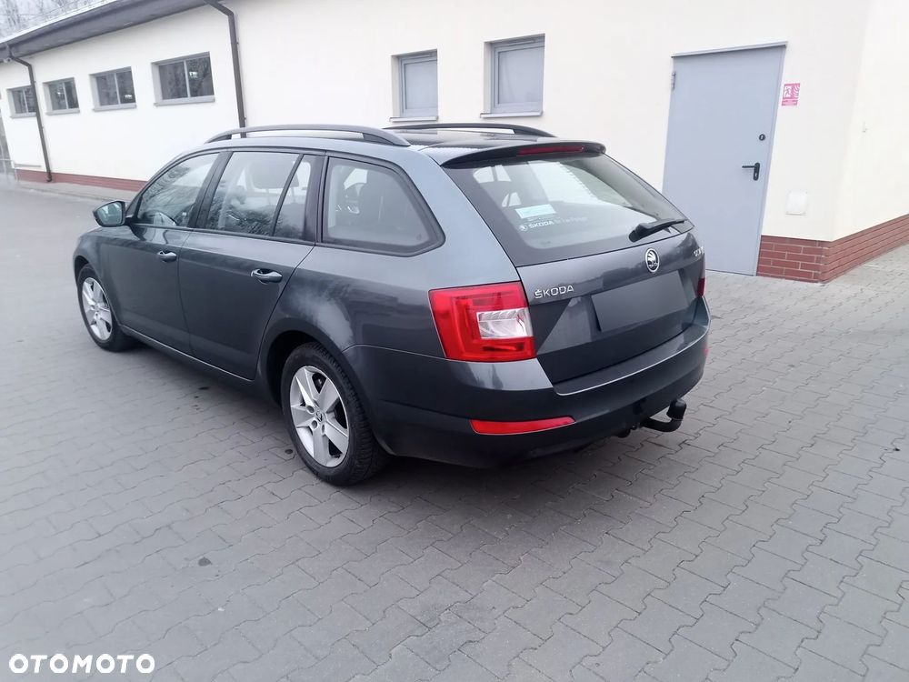 Skoda Octavia 2.0 TDI Ambition DSG - 2