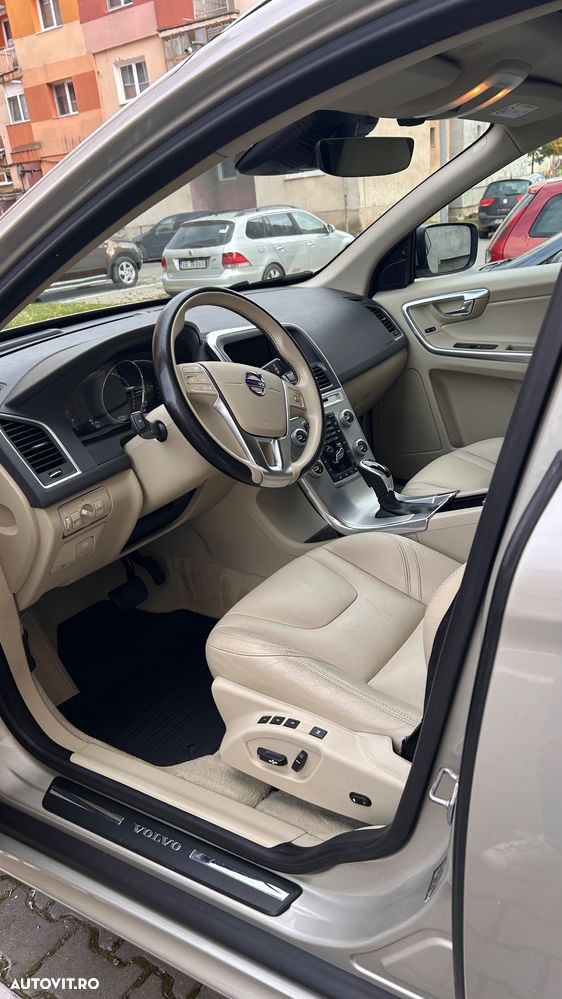 Volvo XC 60 D4 AWD Geartronic Momentum - 6