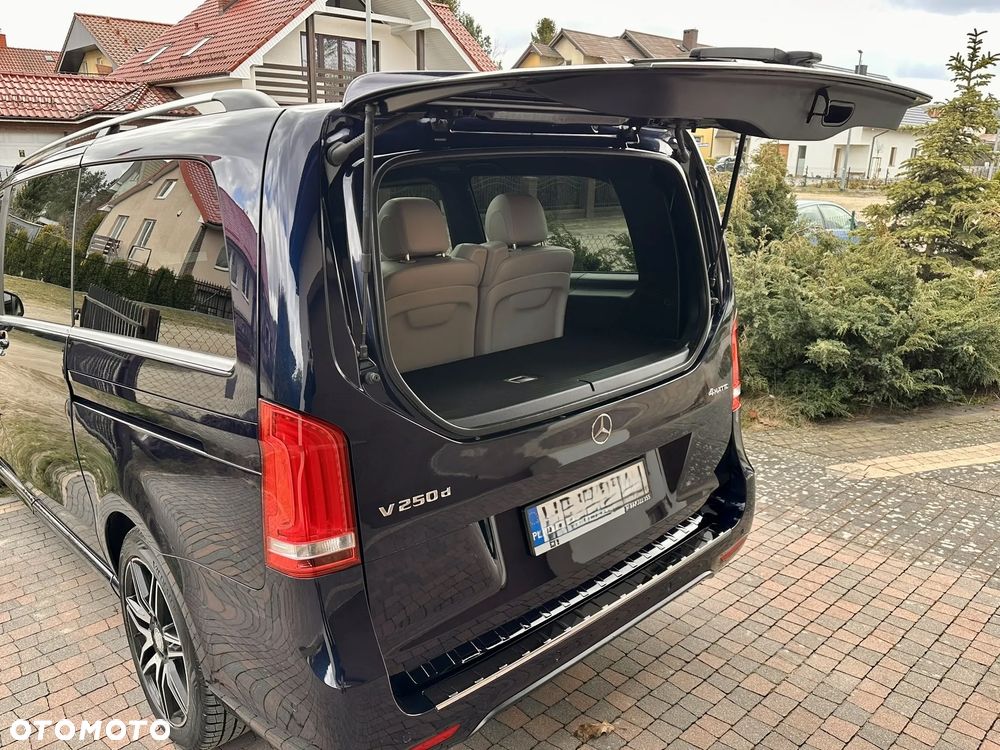 Mercedes-Benz Klasa V 250 d 4-Matic Exclusive 7G-Tronic - 11