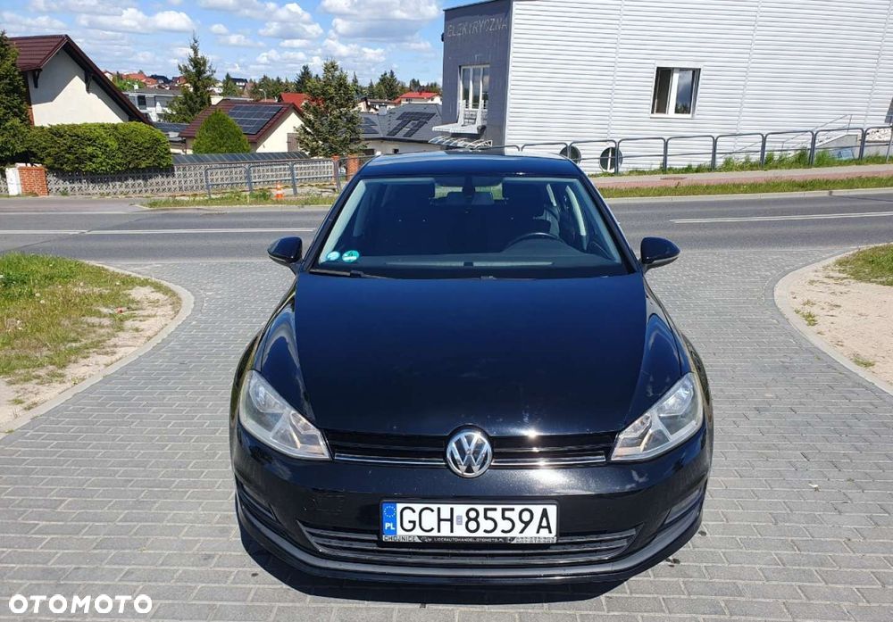Volkswagen Golf - 2