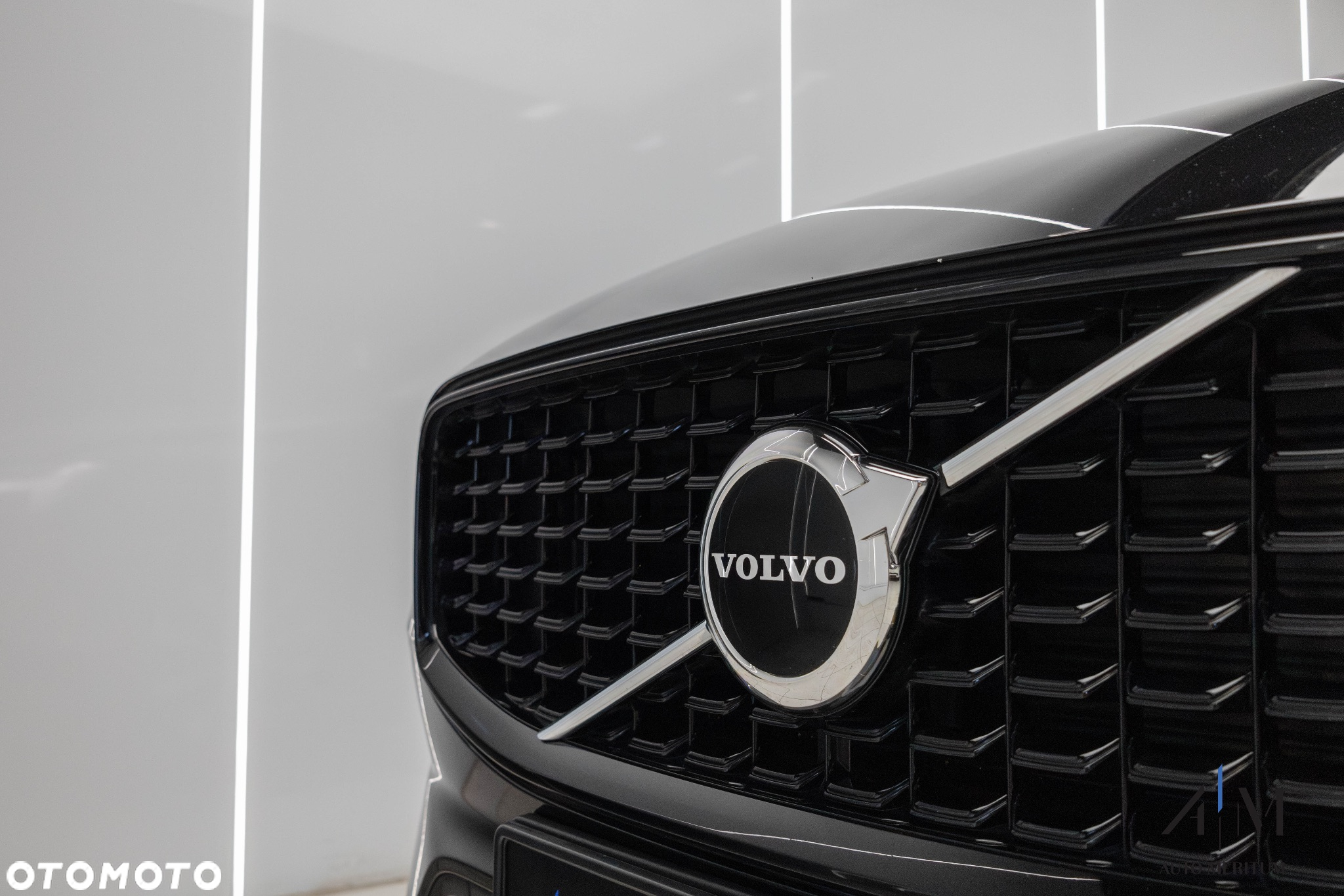Volvo XC 60 B4 D AWD Plus Dark - 9