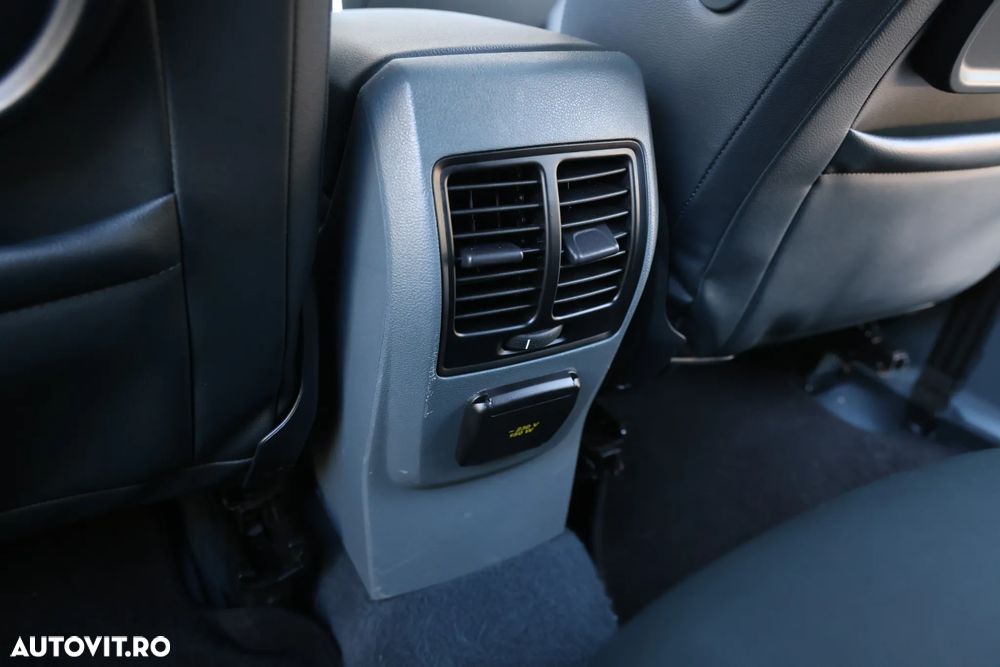 Ford C-Max 2.0 TDCi Trend - 27