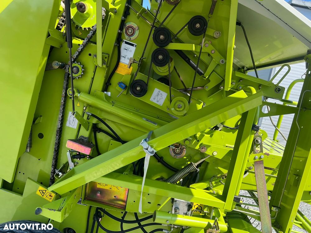 Claas ROLLANT 240 - 6