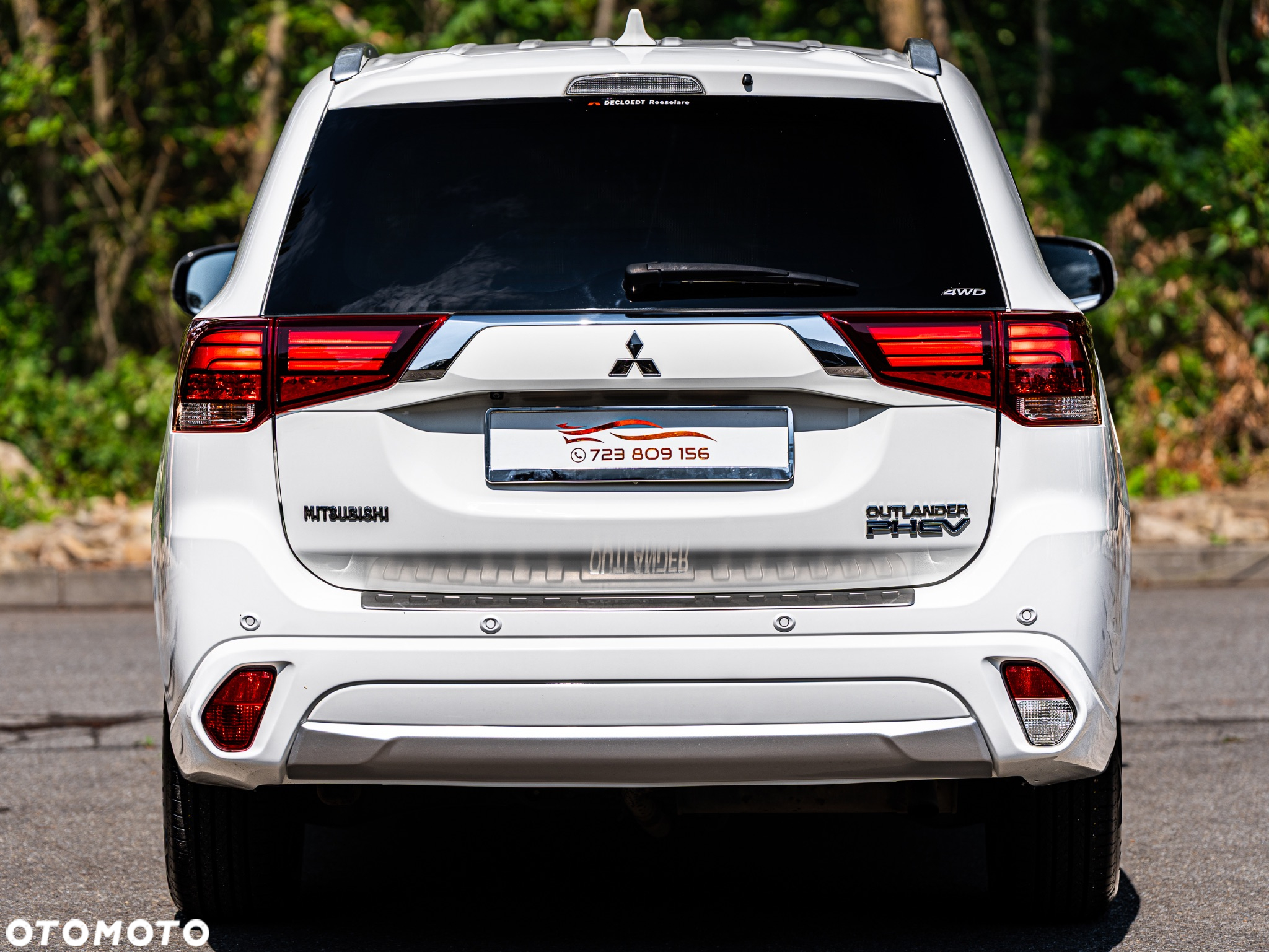 Mitsubishi Outlander 2.0 4WD Plug-In Hybrid Plus - 19