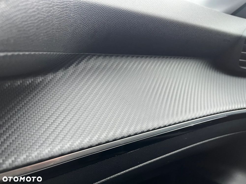 Peugeot 208 PureTech 100 EAT8 Allure - 32