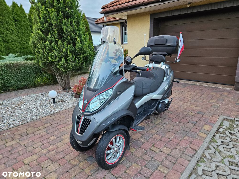 Piaggio MP-3 - 1