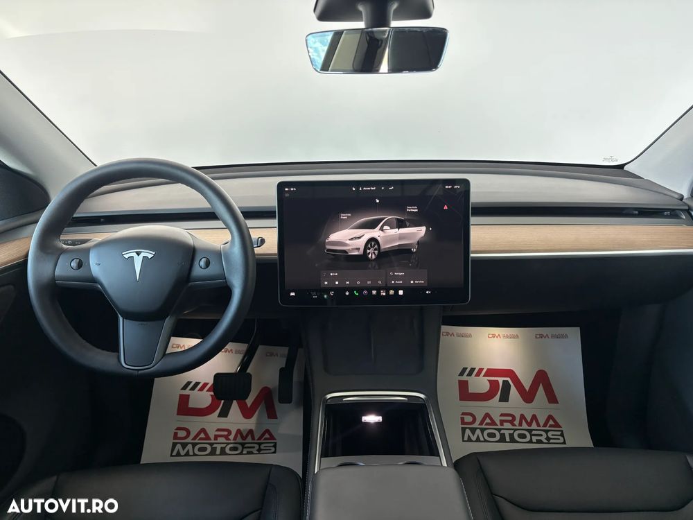 Tesla Model Y Long Range Dual Motor AWD - 9