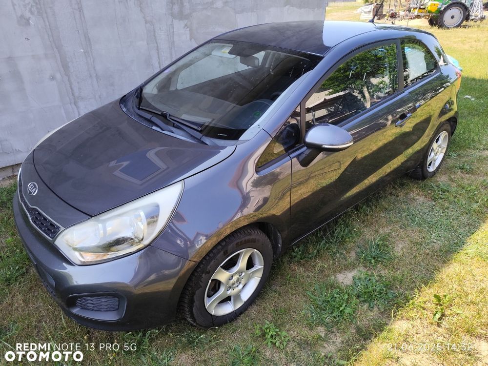 Kia Rio - 2