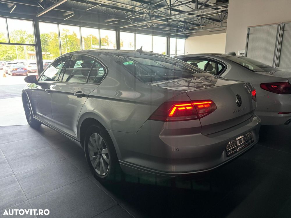 Volkswagen Passat 2.0 TDI DSG Advance - 38