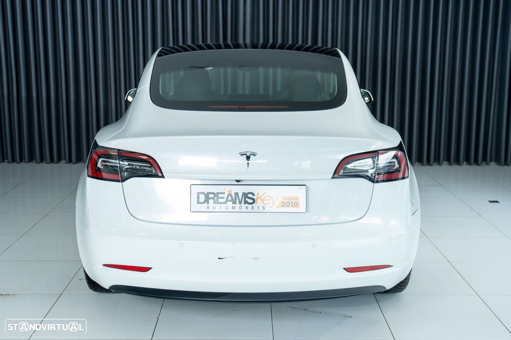 Tesla Model 3 Standard Range Plus RWD - 3