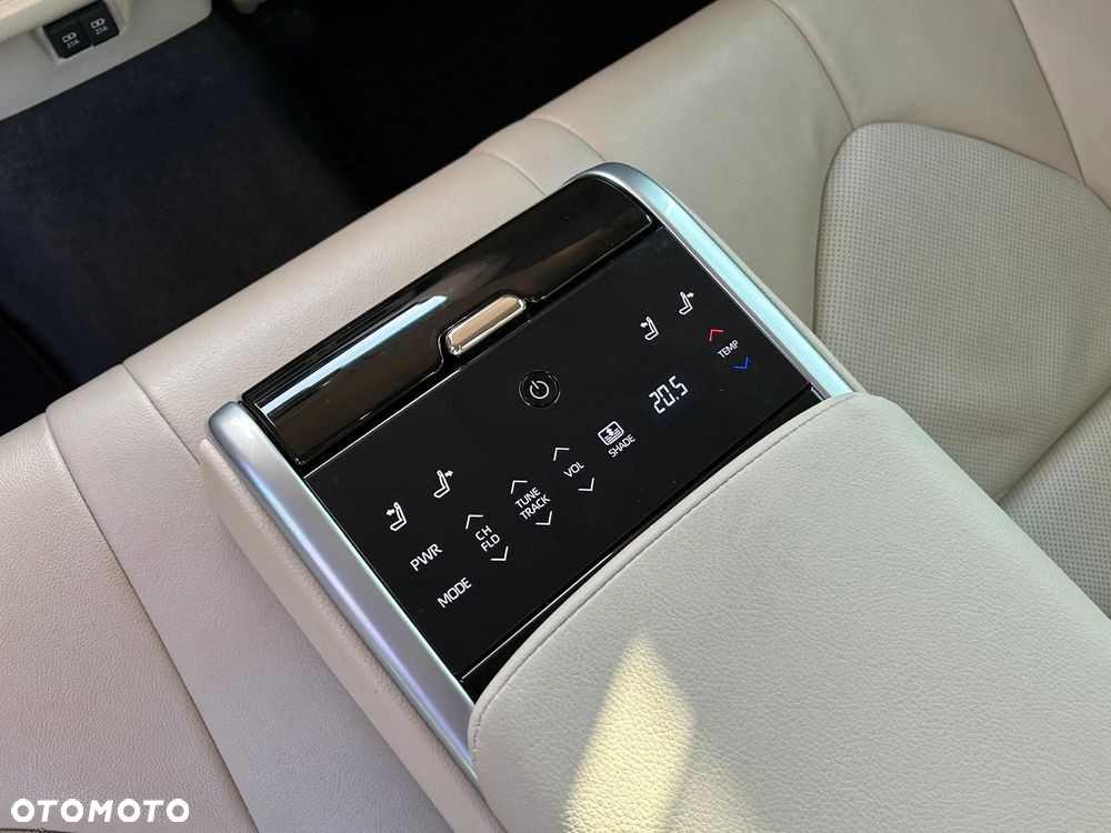 Toyota Camry 2.5 Hybrid Executive CVT - 15